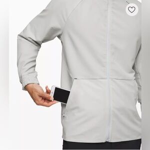 Lululemon Men’s Lightweight Zip Jacket Gray Size L Athletic Training Jacket